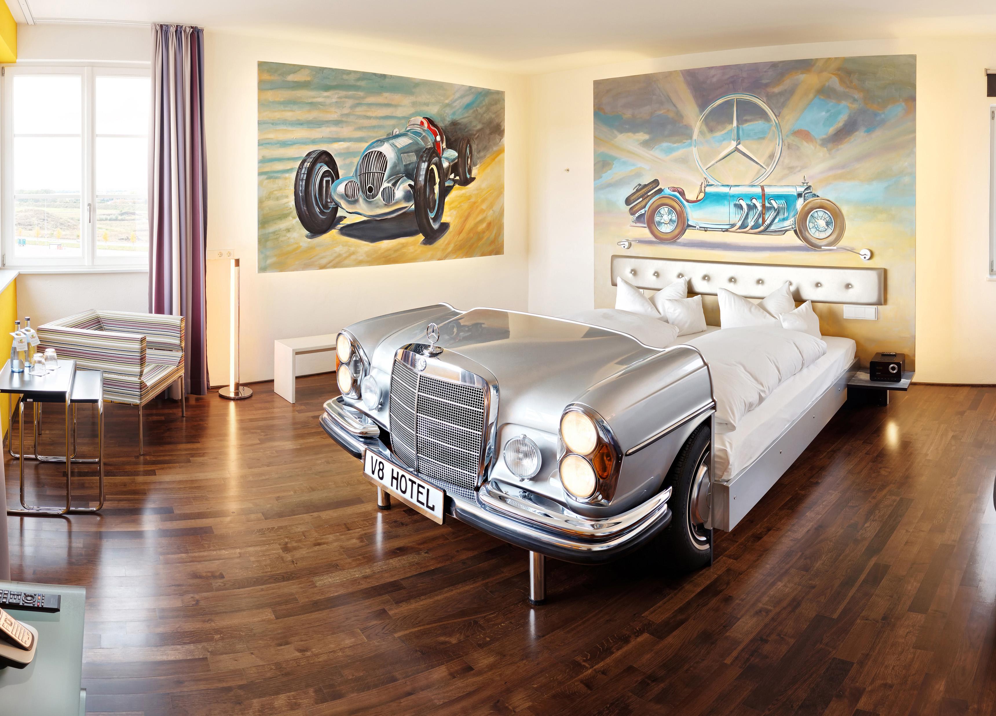 V8 Hotel Classic Motorworld Region Stuttgart Бьоблинген Екстериор снимка