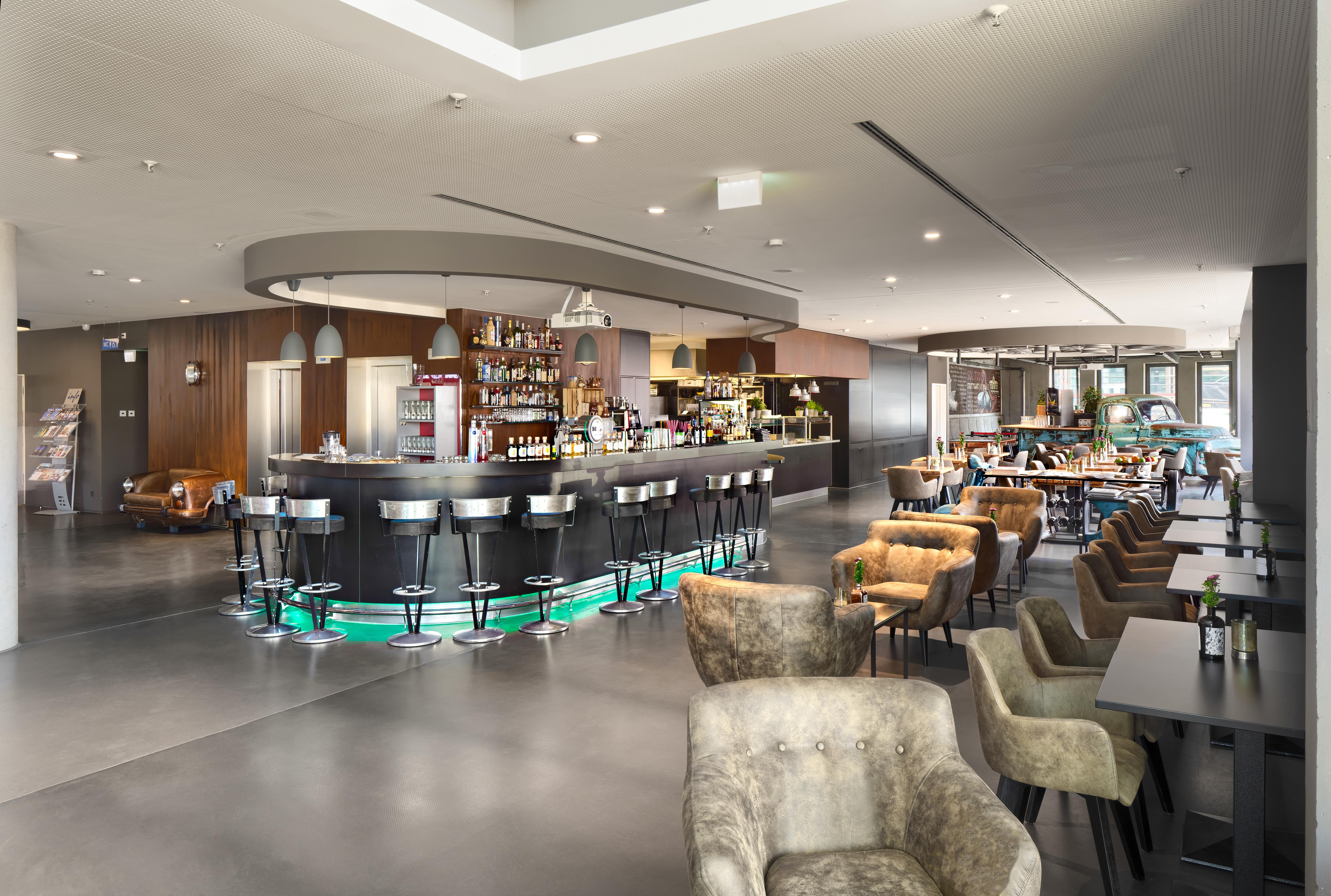 V8 Hotel Classic Motorworld Region Stuttgart Бьоблинген Екстериор снимка